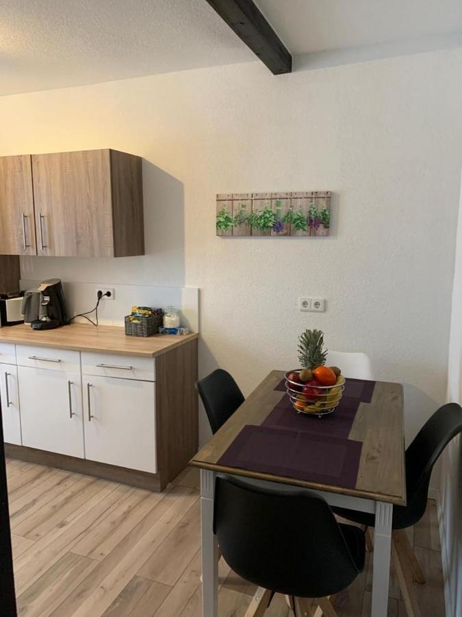 Grenznahe Ferienwohnung mit 4 Schlafzimmern Grenzach-Wyhlen Exterior foto