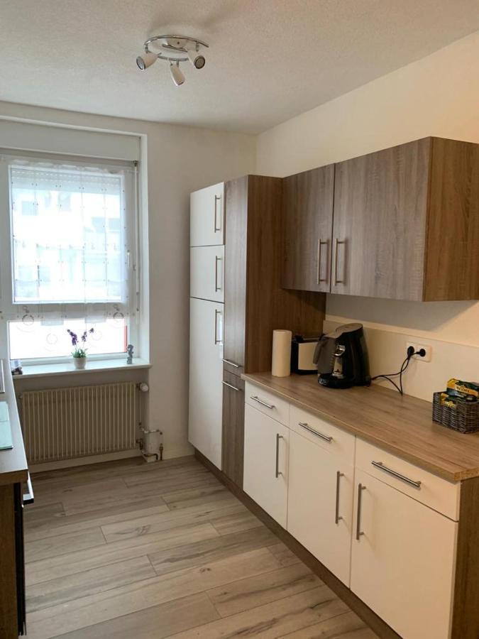 Grenznahe Ferienwohnung mit 4 Schlafzimmern Grenzach-Wyhlen Exterior foto